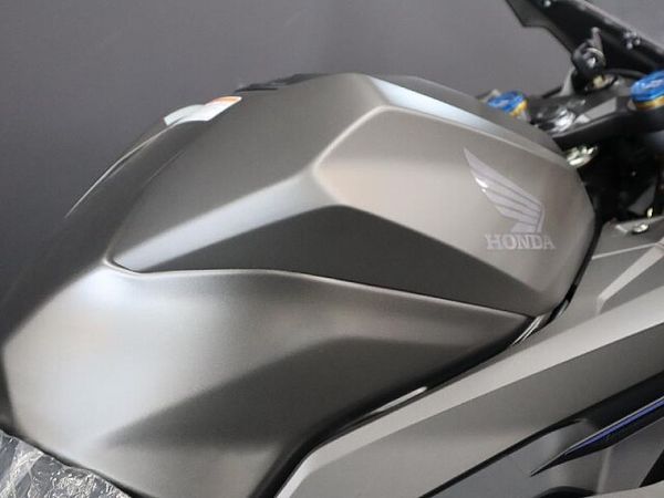 ホンダ CBR250RR (MC51) 【新車在庫あり】即納可能です! CBR250RR 5