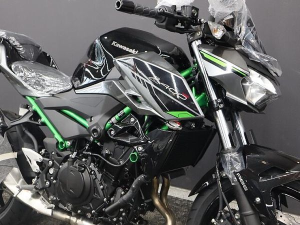 カワサキ Z400 【新車在庫あり】即納可能です! Z400 7