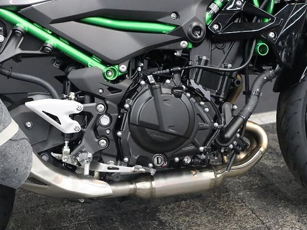 カワサキ Z400 【新車在庫あり】即納可能です! Z400 8
