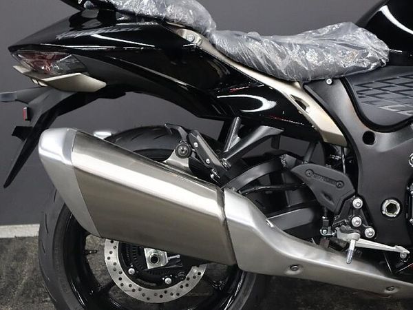 スズキ HAYABUSA 【新車在庫あり】即納可能です! ハヤブサ 4