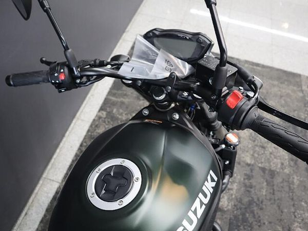 スズキ SV650 【新車在庫あり】即納可能です! SV650 4