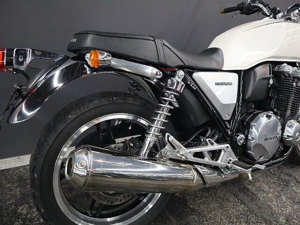 ホンダ CB1100 CB1100 8