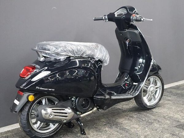 ベスパ Primavera 150 【新車在庫あり】即納可能です! Primavera150 3