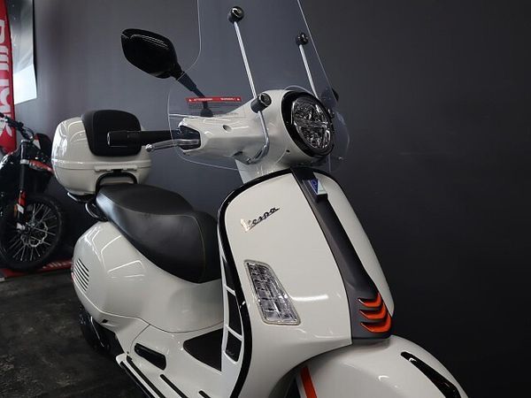 ベスパ ベスパ その他 GTS300SuperSport 4