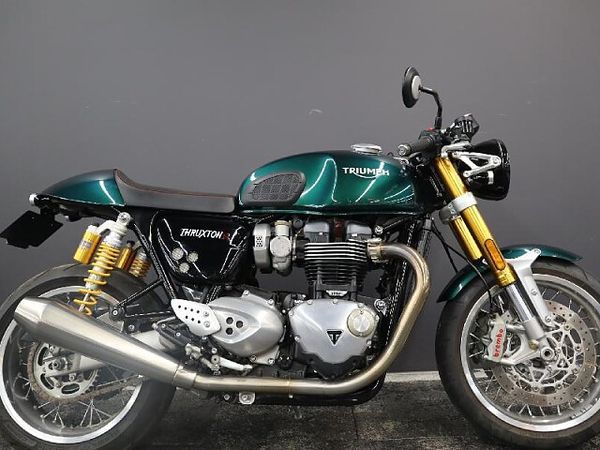 トライアンフ トライアンフ その他 スラクストン1200R 1