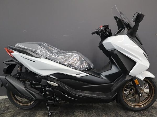 ホンダ フォルツァ(MF06) 【新車在庫あり】即納可能です! フォルツァ 1