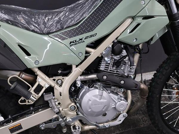 カワサキ KLX230 シェルパ 【新車在庫あり】即納可能です! KLX230シェルパ 4