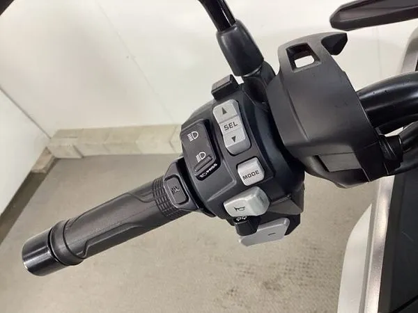 ホンダ NC750X デュアルクラッチトランスミッション 10