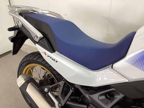 ホンダ XL750 トランザルプ 5