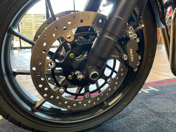 ホンダ CB400スーパーボルドール お問い合わせは、担当:浅沼(アサヌマ)までお願いいたします 8
