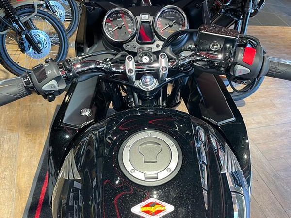 ホンダ CB400スーパーボルドール お問い合わせは、担当:浅沼(アサヌマ)までお願いいたします 10