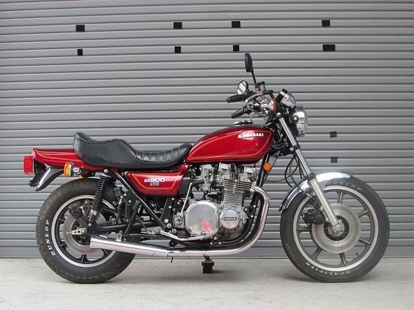 カワサキ Z900 (KZ900) 非常に程度の良い車両が入荷しました! 2