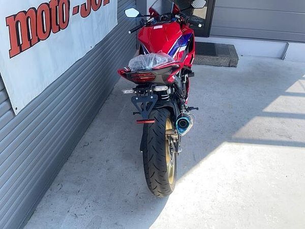 ホンダ CBR250RR (MC51) OVERRacingの開発や広報として使用していた車両です。 6