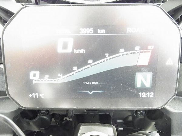 BMW F900XR F900XR/ABS/ETC標準装備/トップケース/サイドパニア/ナックルガード/スクリー 9