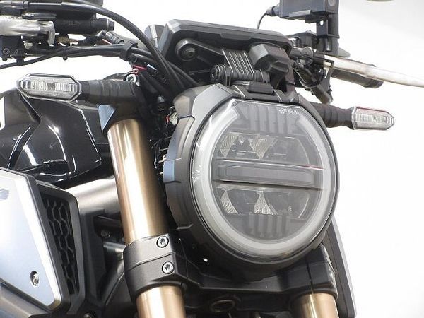 ホンダ CB650R ●CB650R/ABS/ETC標準装備/大型エンジンガード装備/USB電源1ポート装備 6