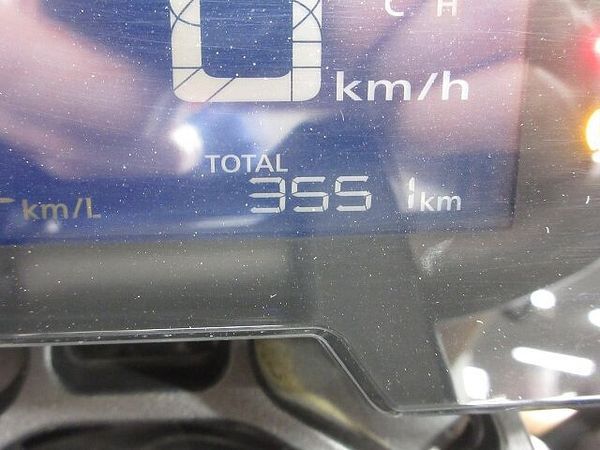 ホンダ CB650R ●CB650R/ABS/ETC標準装備/大型エンジンガード装備/USB電源1ポート装備 9