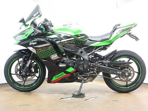 カワサキ ZX-25R Ninja ZX-25R SE(ニンジャ)/ABS&ETC標準装備/バックステップ/アクテ 4