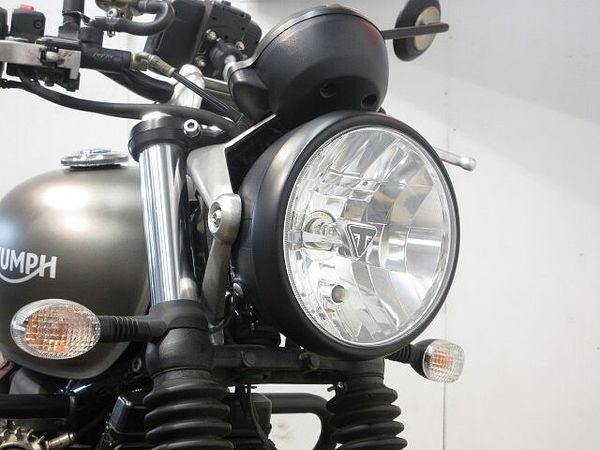 トライアンフ STREET TWIN Street Twin(ストリートツイン)/ABS/エンジンガード/社外ナビ装備 7
