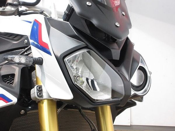 BMW S1000R S1000R/ABS&ETC標準装備/アクラポ製マフラー/フェンダーレス/USB電源/ベイ 9