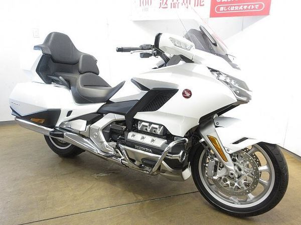 ホンダ ゴールドウイング GL1800 (GOLDWING Tour )/SC79型/ABS&USB装備/エンジンガ 3