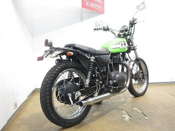 カワサキ 250TR 250TR/キャブレターモデル/カスタムフェンダー/カスタムヘッドライト装備 3
