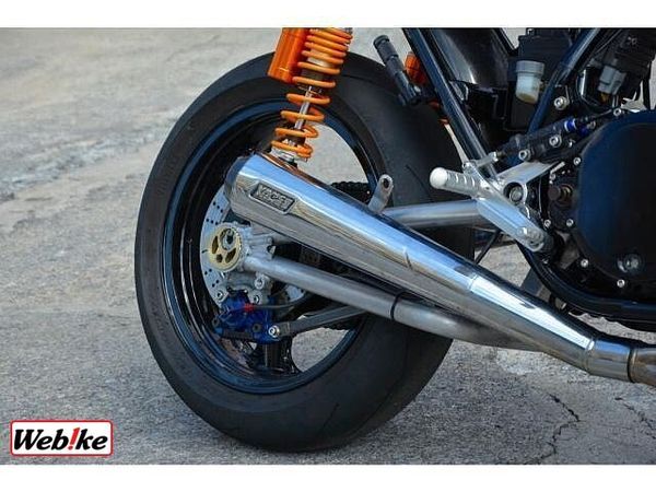 カワサキ Z1000 (水冷) 足回りから吸排気まで、カスタムされたMk2仕様。初回車検は3年です! 9