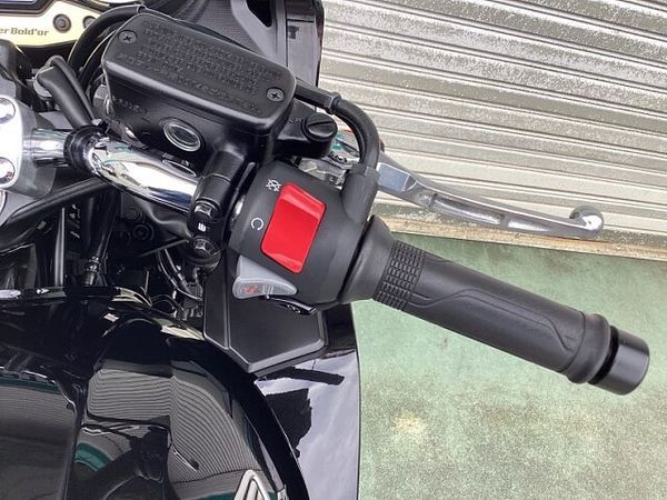ホンダ CB400スーパーボルドール 9