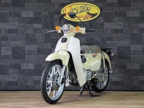 ホンダ スーパーカブ110 スクーター、カブ、原付2種大量展示!品質、在庫数に自信あり!!常設新車展示場オープン!! 7