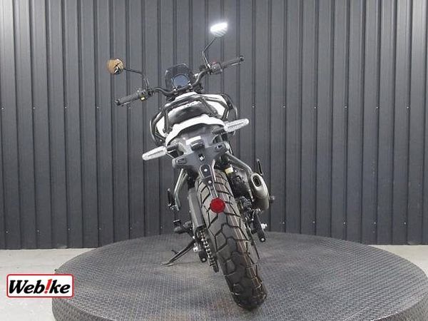 ロイヤルエンフィールド HIMALAYAN (2024-) 店頭現車なし・要取り寄せ車両となります。 10