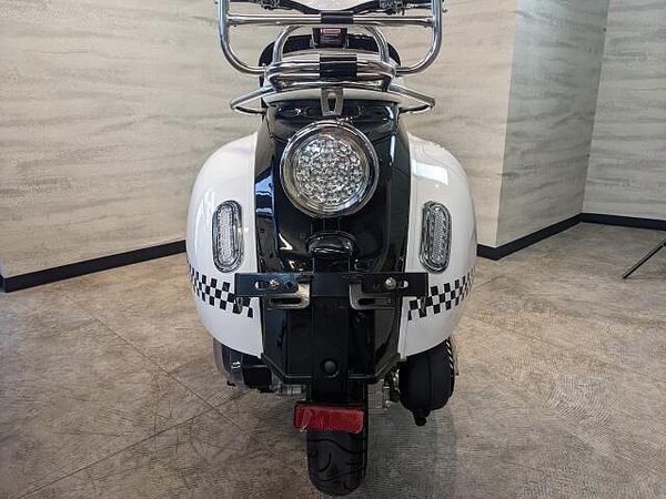AJS Modena 125 店頭現車無し、要取り寄せ車両。レトロでおしゃれなスクーター! 4