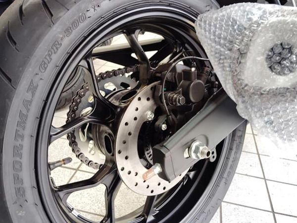 ヤマハ YZF-R3 メーカー正規取扱店なのでご購入の後も安心です! 9