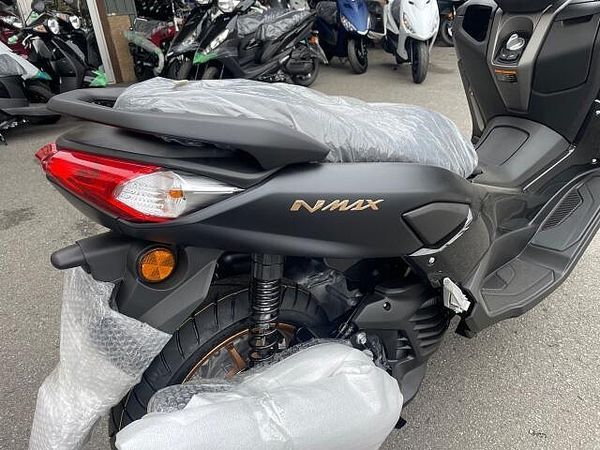 ヤマハ NMAX バイクの事なら当店にお任せ下さい!ホンダ・ヤマハ・スズキ正規取扱店です。 4