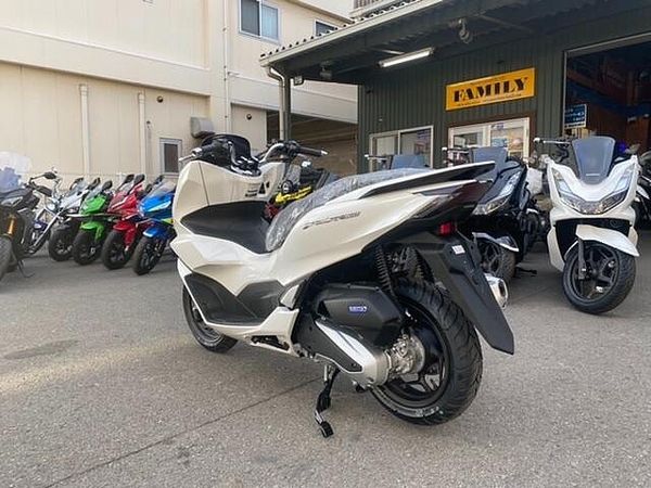 ホンダ PCX160 バイクの事なら当店にお任せ下さい!ホンダ・ヤマハ・スズキ正規取扱店です。 6