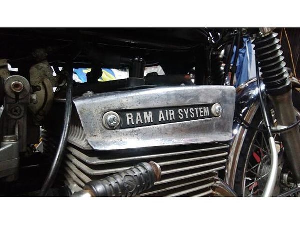 スズキ GT550 2スト、トリプルの加速を貴方へ! 7