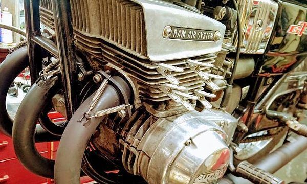 スズキ GT550 2スト、トリプルの加速を貴方へ! 2