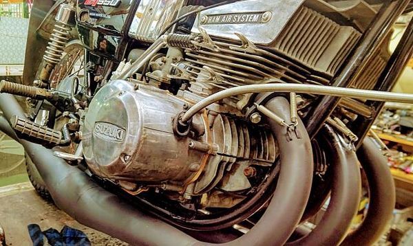 スズキ GT550 2スト、トリプルの加速を貴方へ! 3