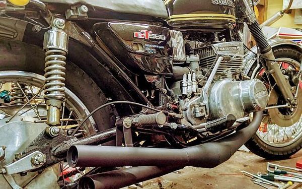 スズキ GT550 2スト、トリプルの加速を貴方へ! 1