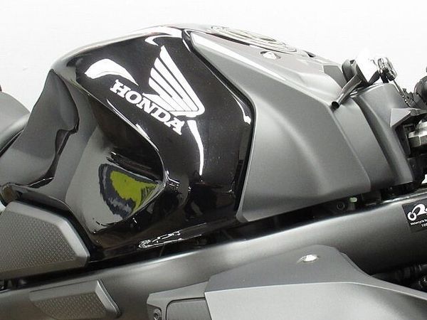 ホンダ CBR650R 【バイク王認定中古車】【スピード納車】CBR650R ワンオーナー車 ☆★マルチバー&US 8
