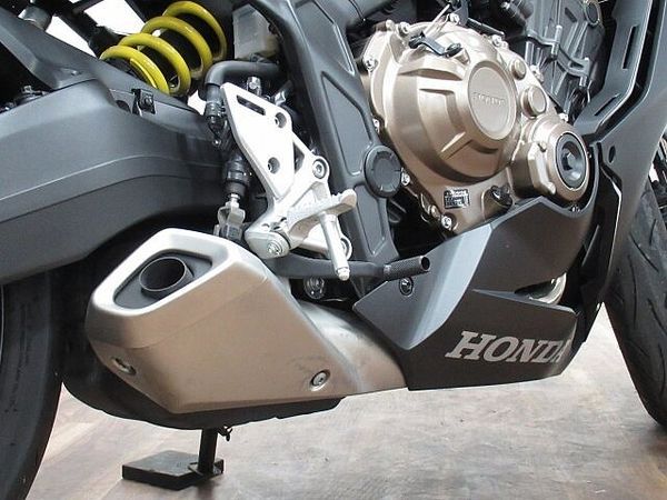 ホンダ CBR650R 【バイク王認定中古車】【スピード納車】CBR650R ワンオーナー車 ☆★マルチバー&US 10