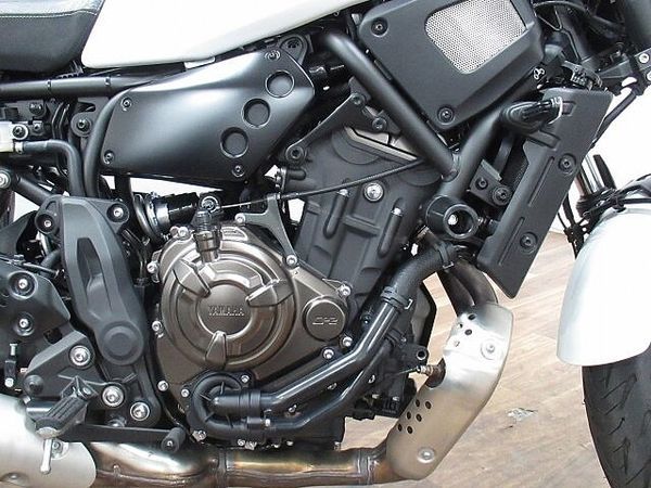 ヤマハ XSR700 XSR700 パフォーマンスダンパー装備 ☆★グリップヒーター・サドルバッグ・ETC2.0 8