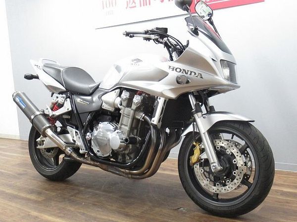 ホンダ CB1300スーパーボルドール CB1300スーパーボルドール TSRマフラー装備 ☆★純正オプションローシート・フェンダ 3