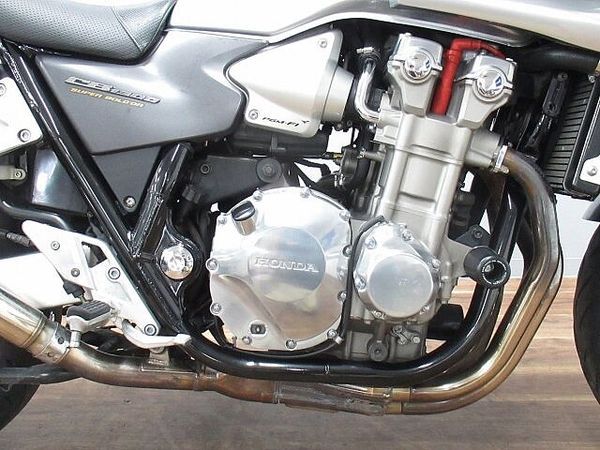 ホンダ CB1300スーパーボルドール CB1300スーパーボルドール TSRマフラー装備 ☆★純正オプションローシート・フェンダ 7
