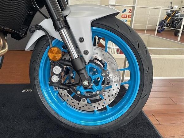 ヤマハ MT-07 Y-AMT ハンドシフトとオートマチックのスイッチは、あらゆるシーンで快適なライディングをもたらす 4