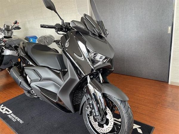 ヤマハ XMAX 250 上品さと躍動感を両立させたXMAXらしいスタイリング 2