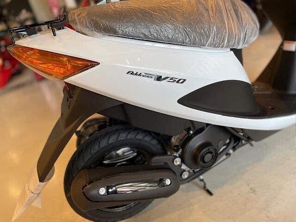 スズキ アドレス50 店頭現車無し、要取り寄せ車両。新車入荷在庫1台お早めに! 5