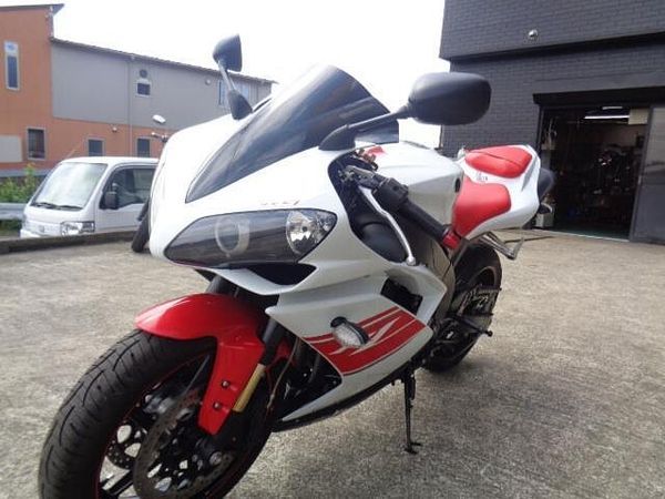 ヤマハ YZF-R1 車検2年付き価格!綺麗に仕上げた保証付きご連絡お待ちします!消耗品交換済み! 8
