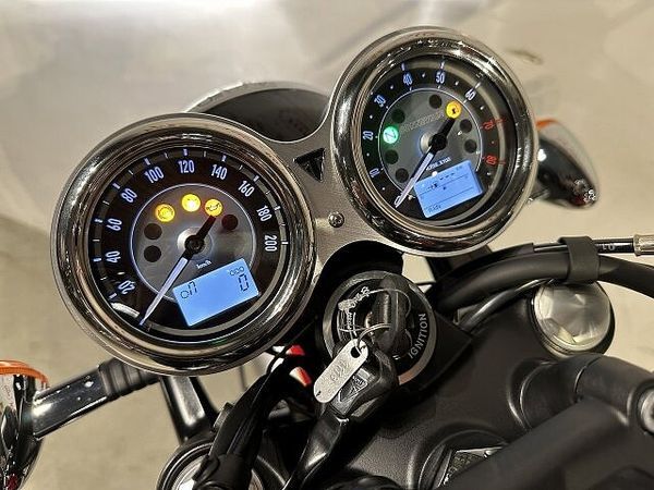 トライアンフ BONNEVILLE T120 ボンネビルT120 2025年モデル エルヴィスプレスリーリミテッドエディション 5