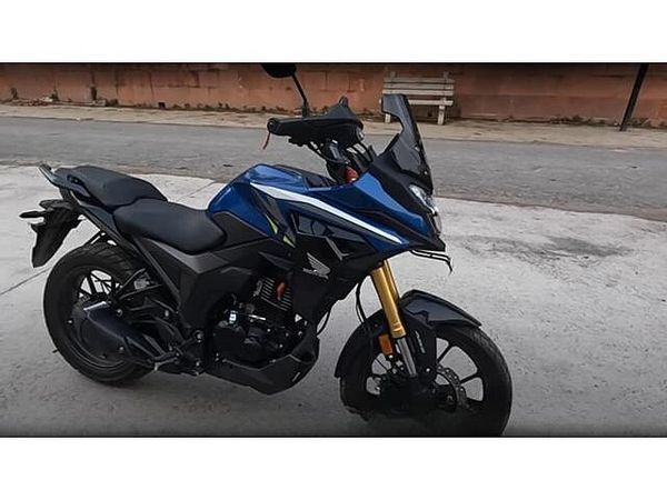 ホンダ CB200X 国内未発売モデルや未発表カラーなど、個性派インポートモデルと言えばChops!! 1