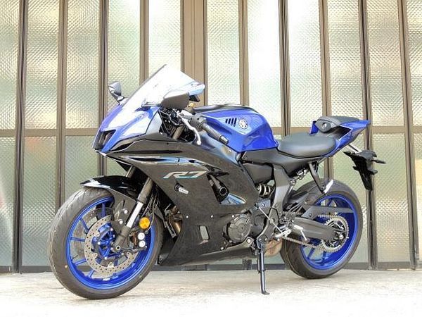 ヤマハ YZF-R7 ETC2.0車載器、TANAXスマートライドモニター装着 2