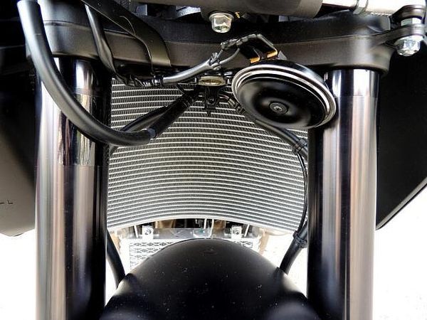 ヤマハ MT-10 3年長期保証制度&距離無制限ロードサービス1年間付 9